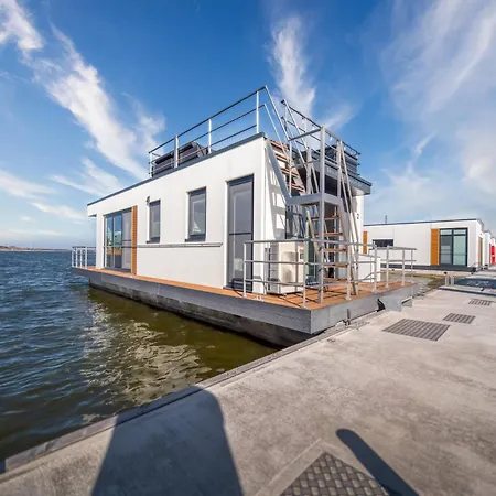 Hausboot Am Saaler Bodden, Botel Ribnitz-Damgarten