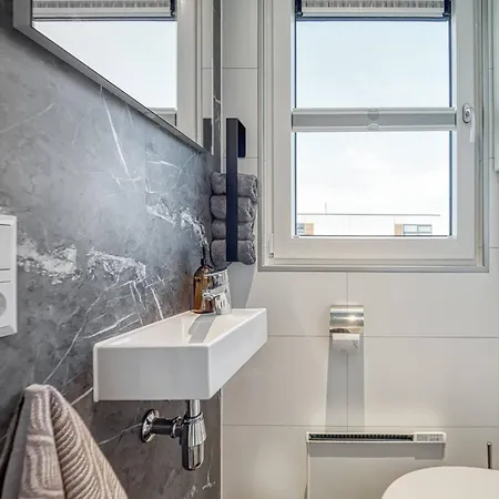 Hotel en barco Bright Base With Coastal Access Ribnitz-Damgarten