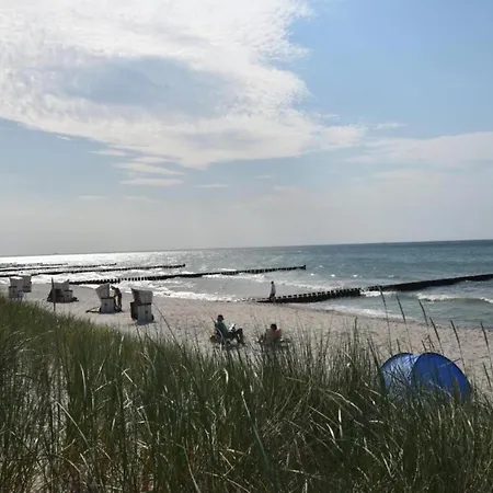 Hotel en barco Bright Base With Coastal Access Ribnitz-Damgarten